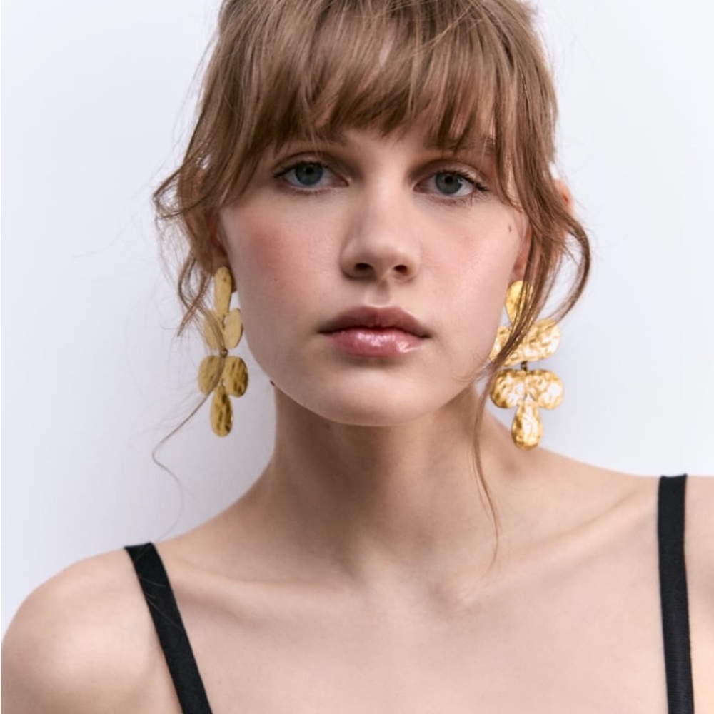 ZARA DOUBLE CLOVER EARRINGS